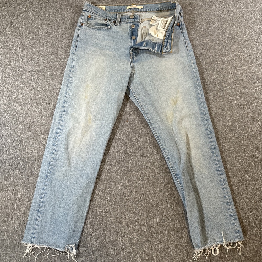Levi's Wedgie Straight Jeans Womens Size 29 Light Wash Raw Hem Distressed